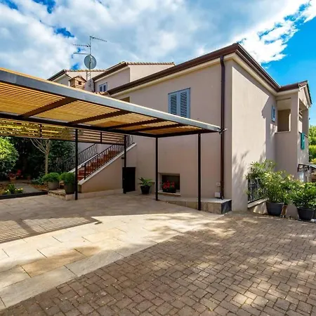 Lidija Nyaraló Poreč