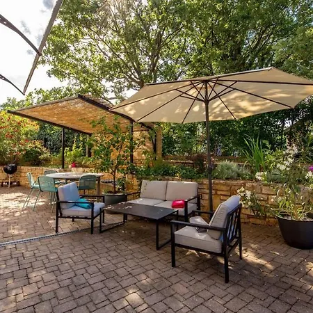 Lidija Будинок відпочинку Пореч