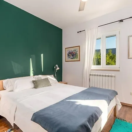 Lidija Nyaraló Poreč