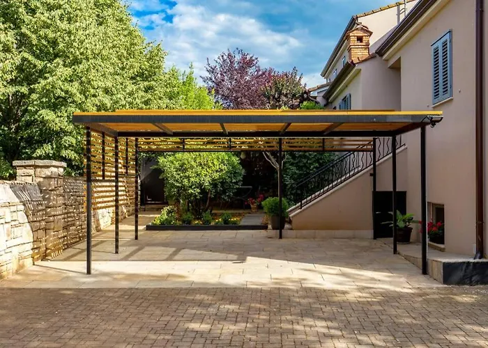 Lidija Будинок відпочинку *