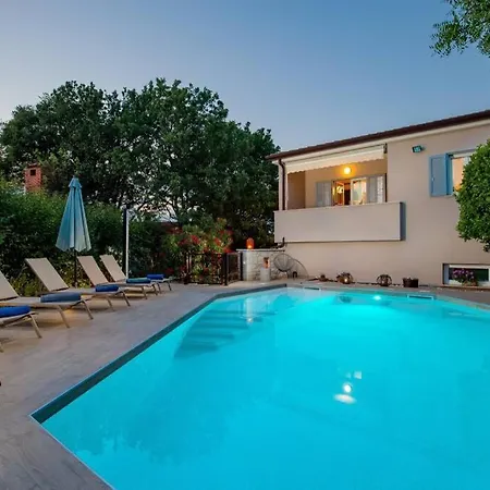 Lidija Prázdninový dům *